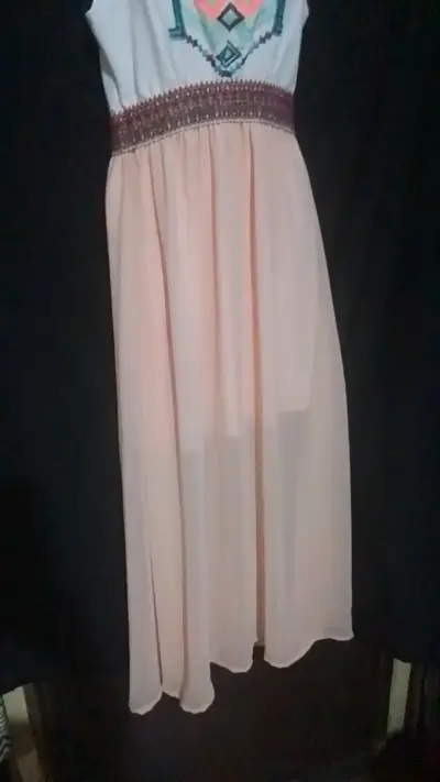 Vestido largo bohemio con bordado étnico - miniatura 3