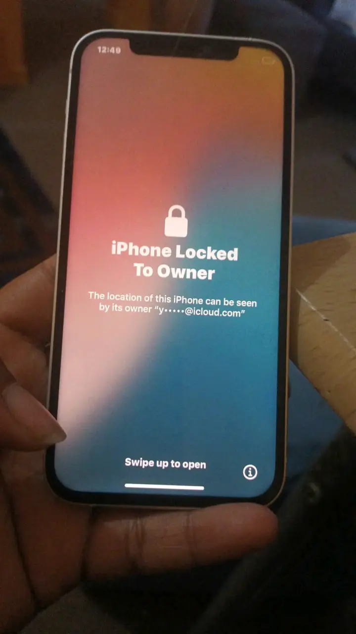 iPhone 12 blanco bloqueado - 2