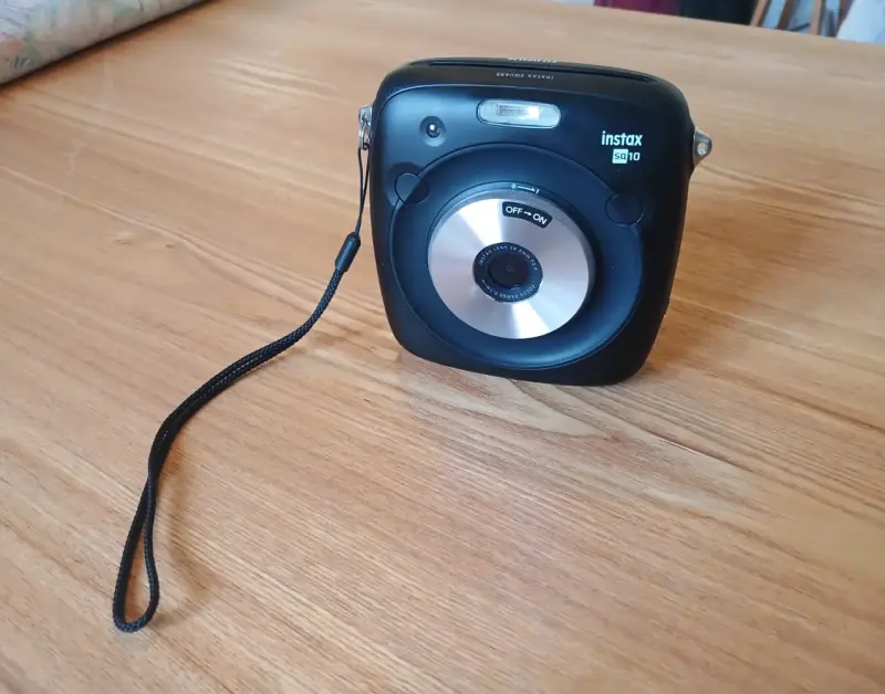 Cámara instantánea Fujifilm Instax SQ10 con estuche - 2