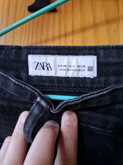 Jeans Zara para mujer en dos colores - miniatura 2