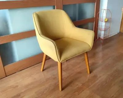 Silla de comedor amarilla moderna Poltrona - miniatura 1