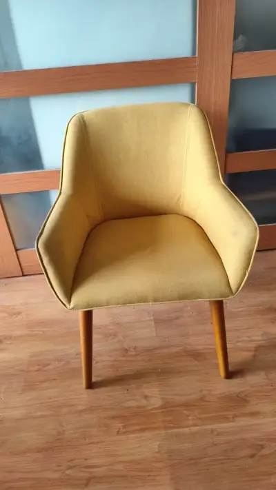 Silla de comedor amarilla moderna Poltrona - miniatura 2