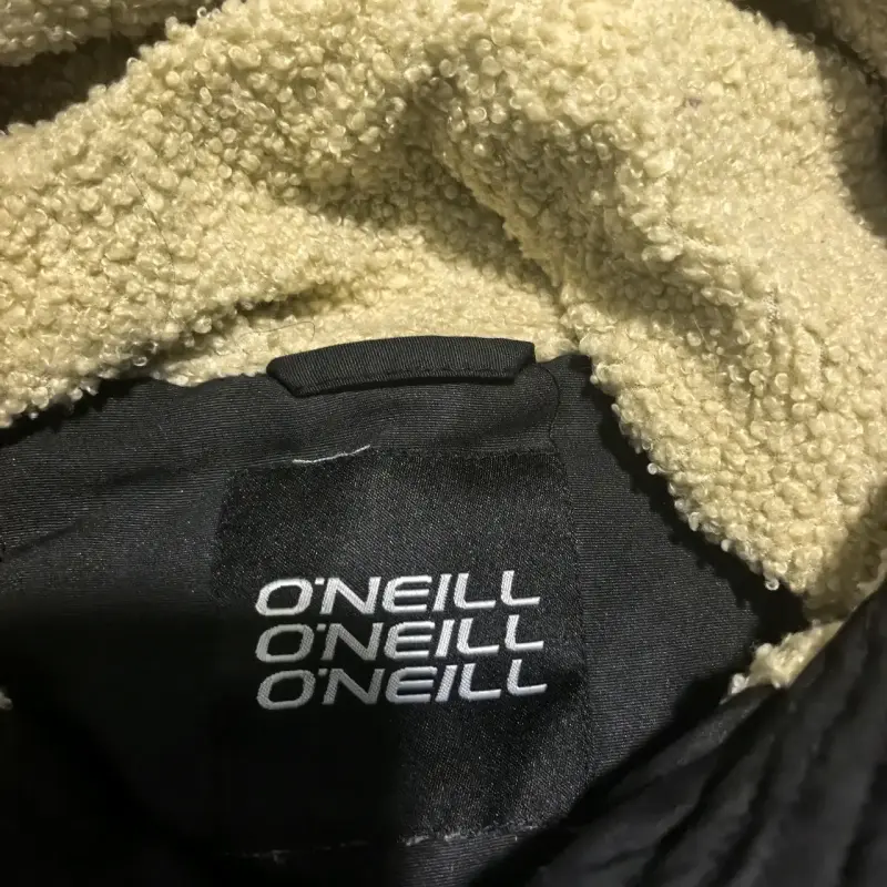 Chaqueta negra con capucha O'Neill - 2