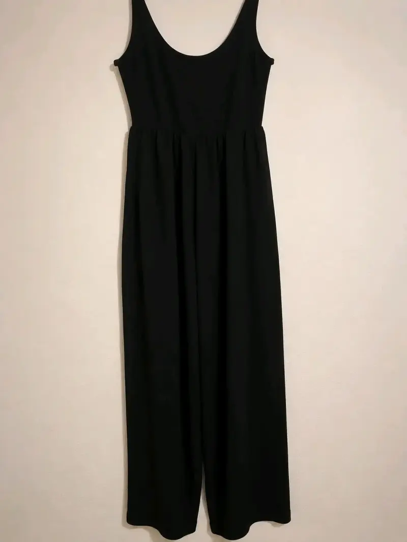 Jumpsuit negro sin mangas para mujer - 2