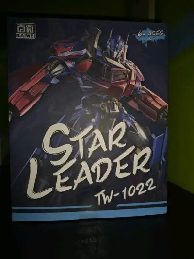 Figura de acción de Optimus Prime y Megatron - miniatura 1