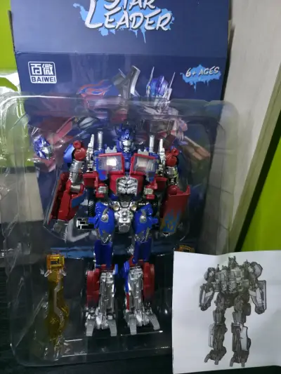 Figura de acción de Optimus Prime y Megatron - miniatura 2