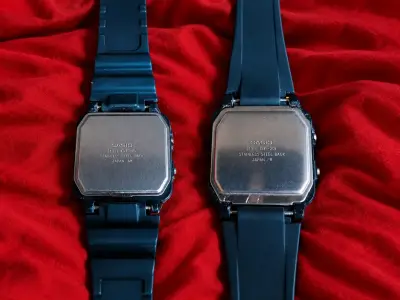 Relojes Casio Vintage con Juegos Integrados - miniatura 2