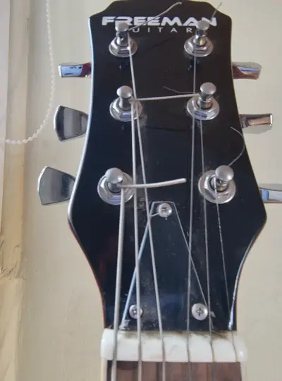 Combo Guitarra Eléctrica SG Freeman + Amplificador - miniatura 4