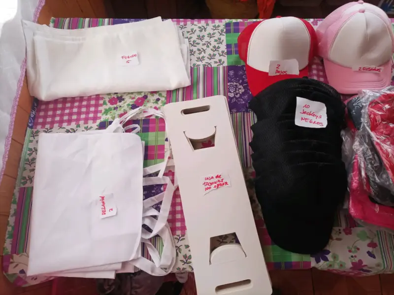 Lote de artículos promocionales variados - 2