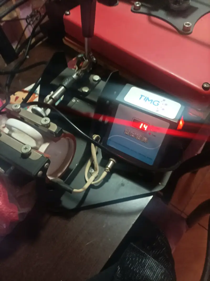 Máquina de prensado térmico TIMG