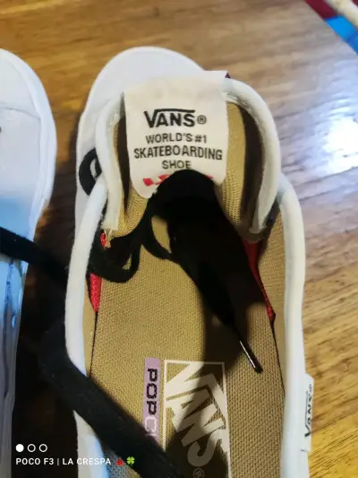 Zapatillas Vans blancas de skate - miniatura 4