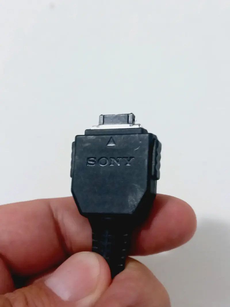 Cable de conexión múltiple Sony para cámaras - 1