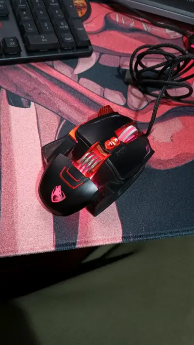 Laptop ASUS TUF Gaming F15 con Mouse - miniatura 2