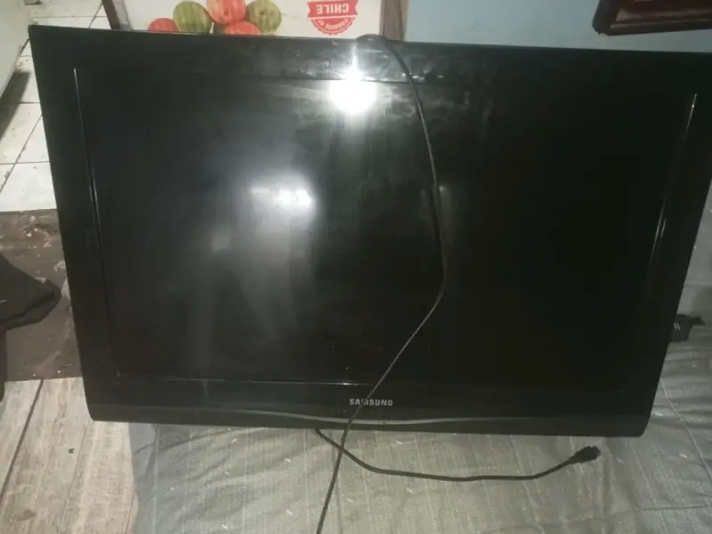 Televisor Samsung modelo LN32C360JXZS 32 pulgadas - 3