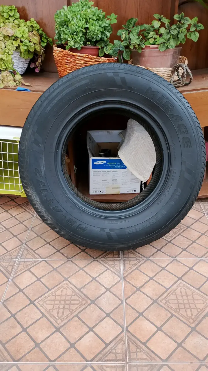 Neumático Mirage All Terrain 245/75R16 usado - 2