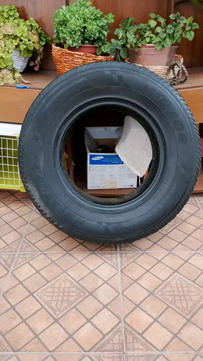 Neumático Mirage All Terrain 245/75R16 usado - miniatura 2
