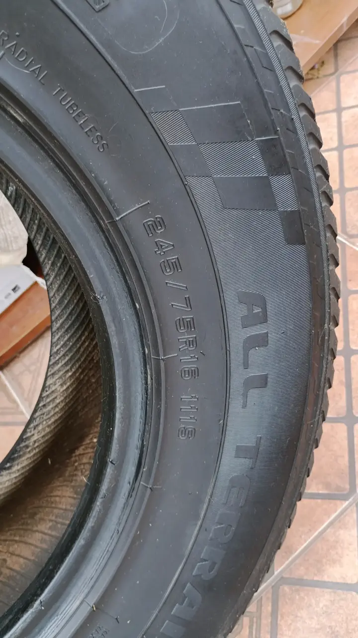 Neumático Mirage All Terrain 245/75R16 usado - 4