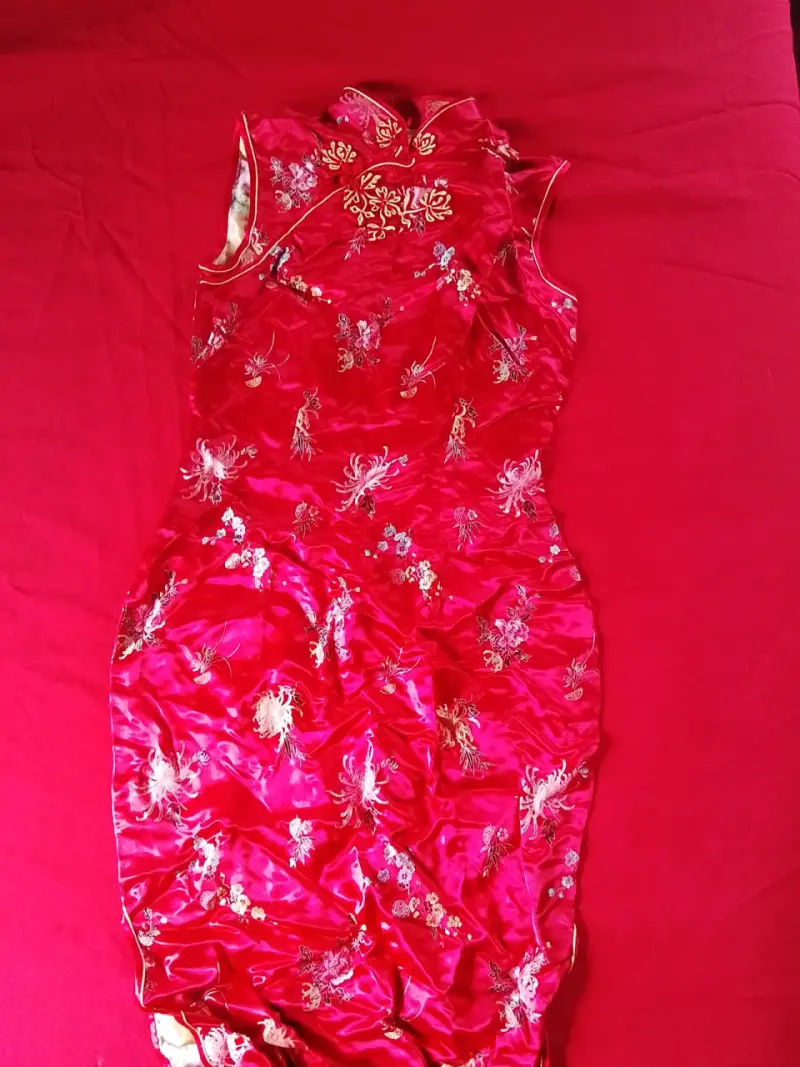 Vestido tradicional chino rojo bordado