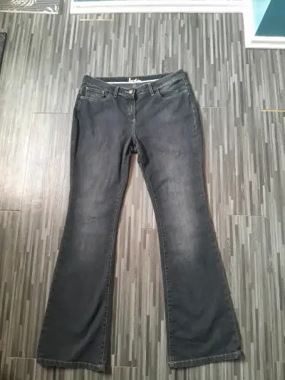 Jeans acampanados negros Boden para mujer - miniatura 1