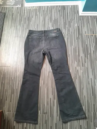 Jeans acampanados negros Boden para mujer - miniatura 2