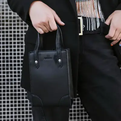 Cartera para mujer Tribeca Mini Crossbody - miniatura 4