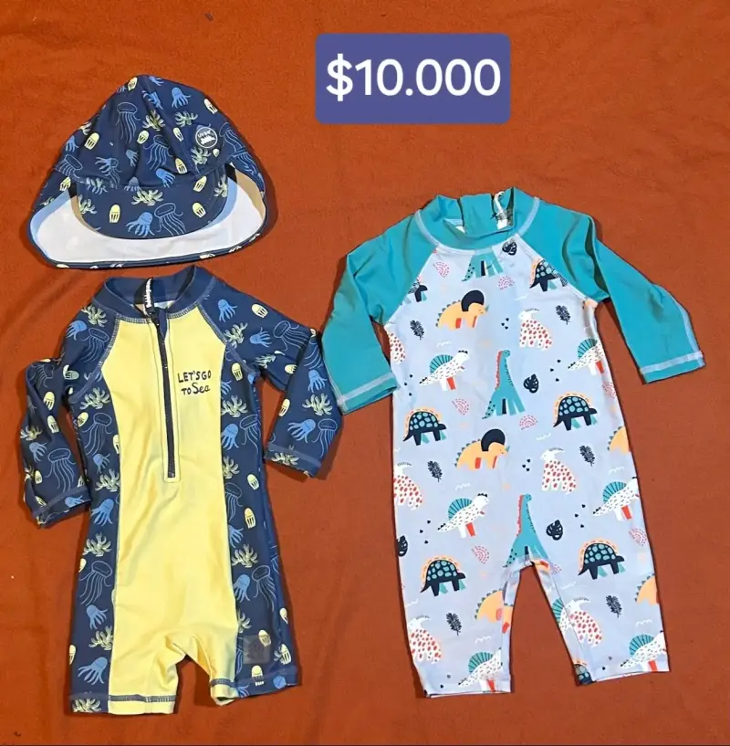Trajes de baño para bebé con gorro y estampados