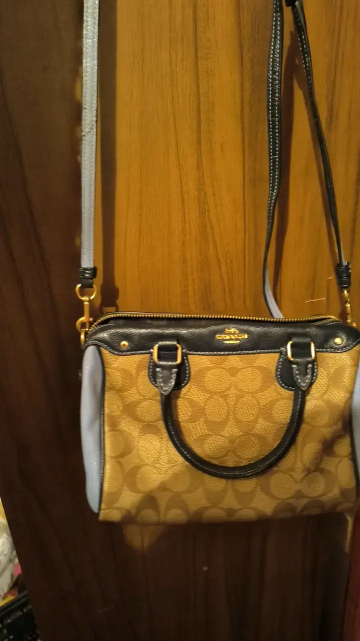 Bolso de mano Coach beige y negro - 1