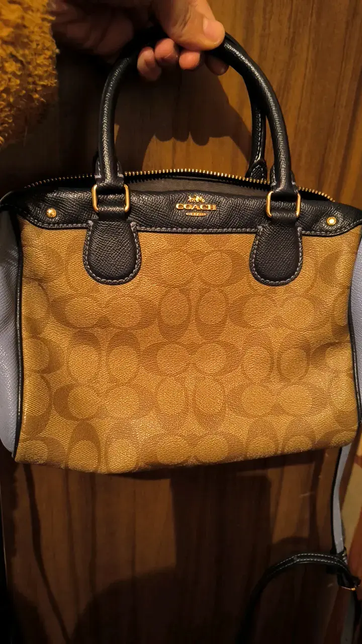 Bolso de mano Coach beige y negro - 3