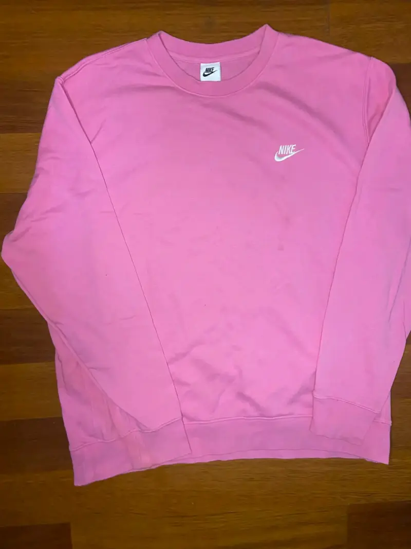 Polerón rosa Nike para hombre talla XL usado - 1