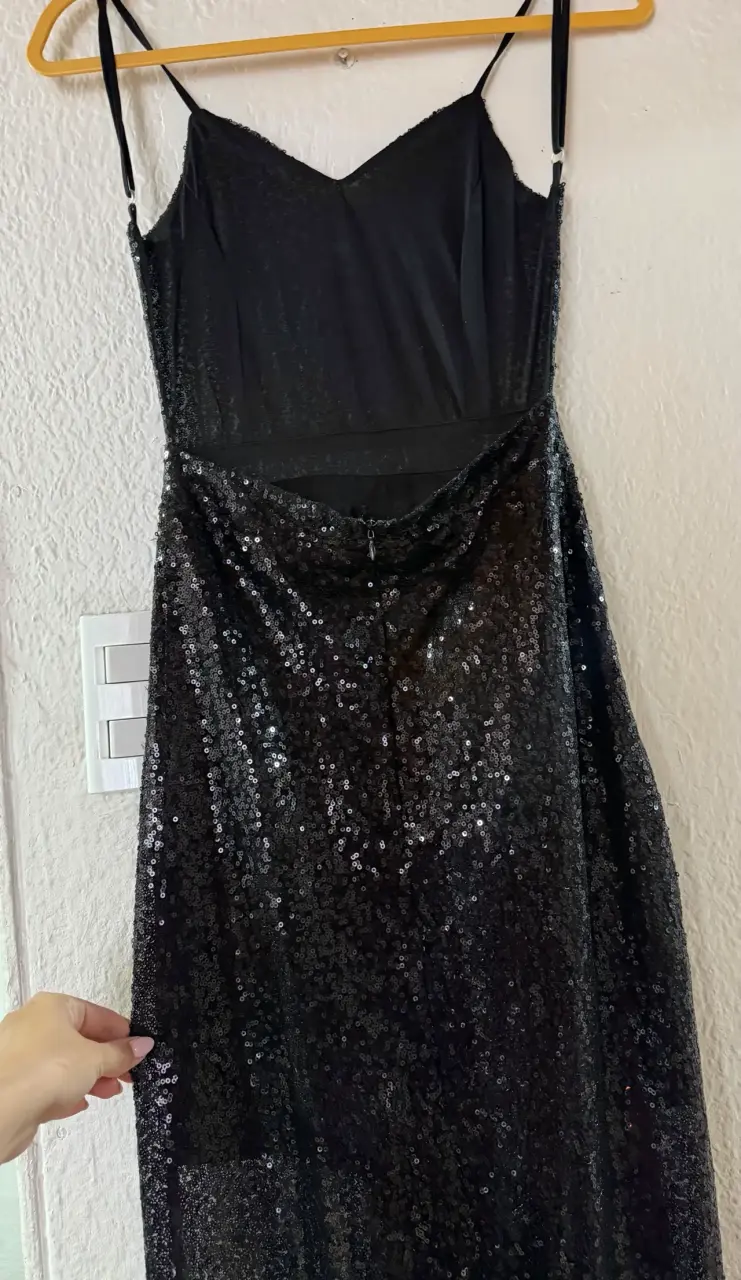 Vestido largo de lentejuelas negro elegante - 3