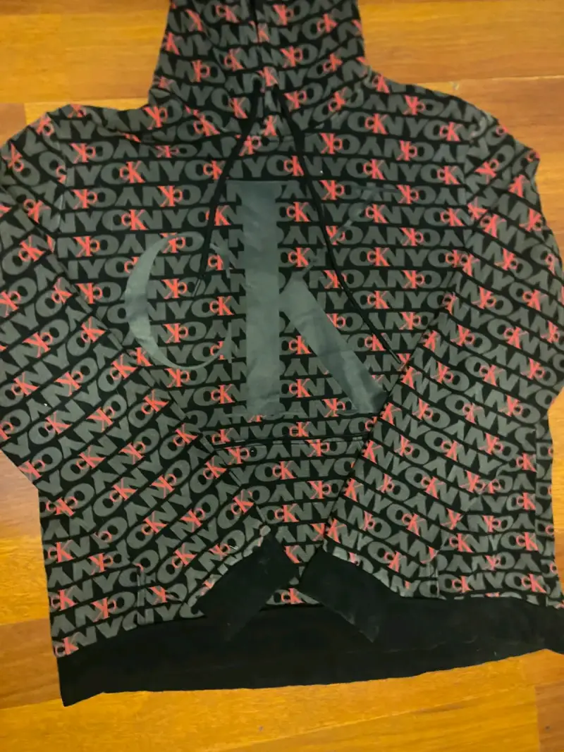Polerón Calvin Klein talla XL usado en buen estado - 4