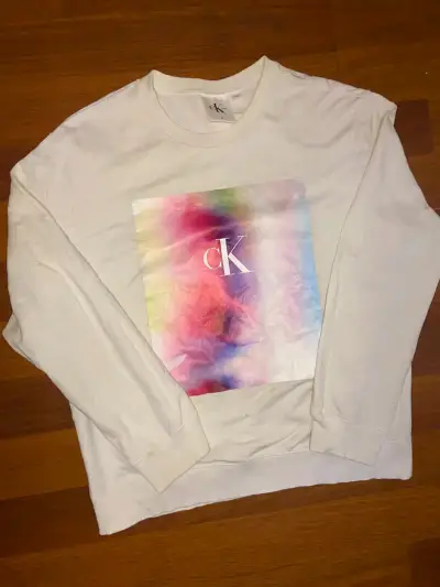 Polerón  Calvin Klein talla XL usado en buen estad - miniatura 1