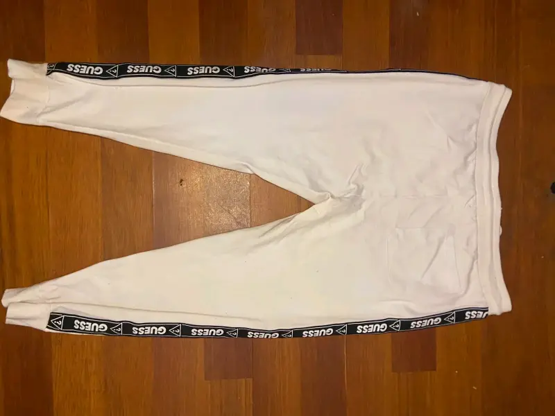 Pantalones blancos Guess talla L usado - 3