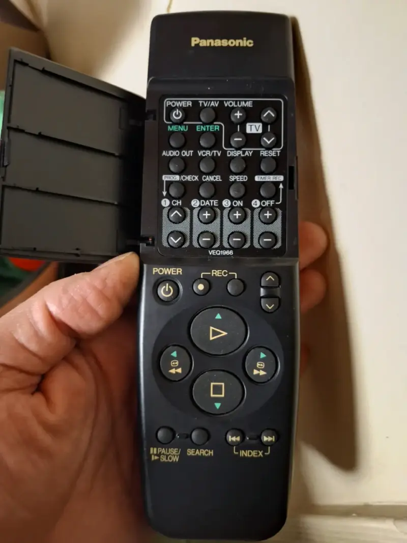 Control remoto Panasonic para TV y VCR - 1