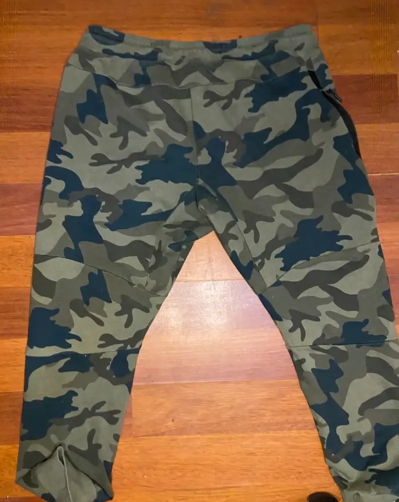 Pantalones deportivos under armour talla XL usado - 2