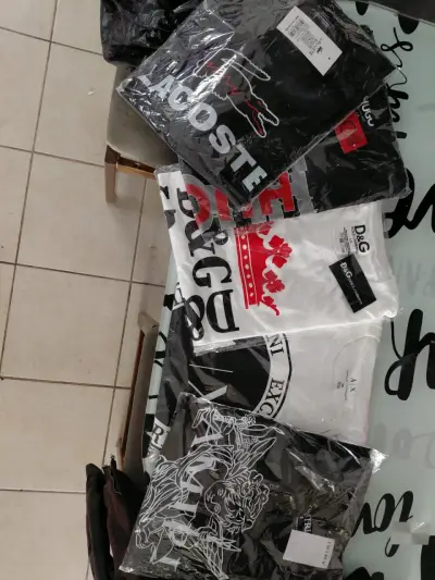 Set de cinturones Champion y poleras de marca - miniatura 4