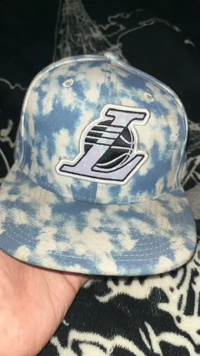 Gorra NBA Lakers azul tie-dye ajustable - miniatura 1