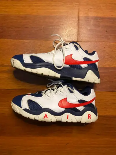 zapatillas  Nike Air Barrage Mid, talla 44 usadas - miniatura 2