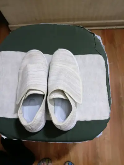 Zapatillas deportivas para niños en varios colores - miniatura 4