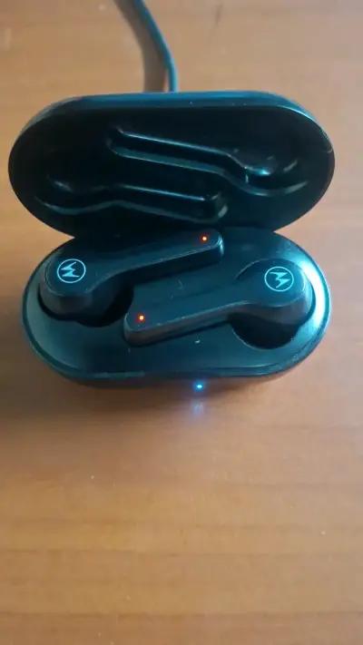Auriculares Inalámbricos Motorola Negros - miniatura 3
