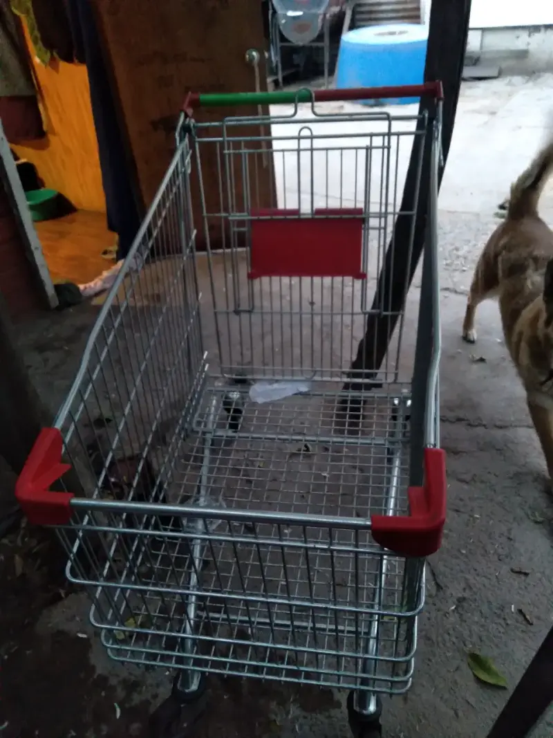 Carro de supermercado metálico usado - 2