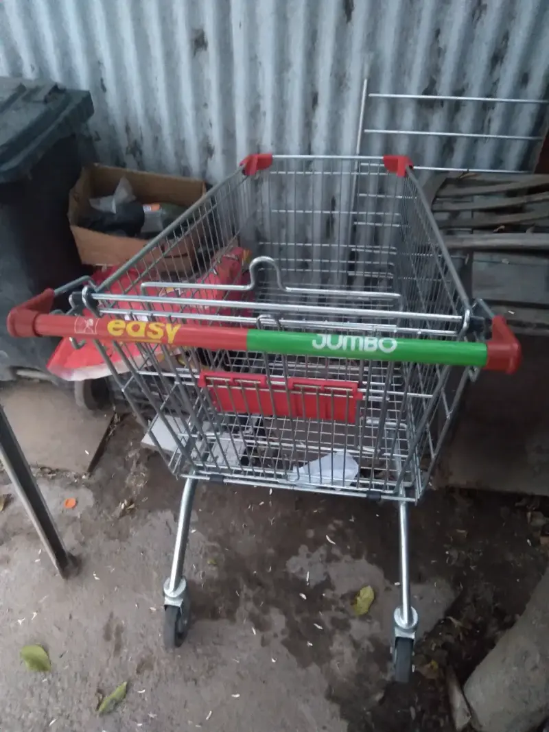 Carro de supermercado metálico usado - 4