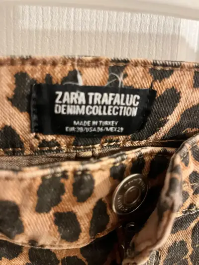 Pantalones Zara Trafaluc Animal Print - miniatura 2