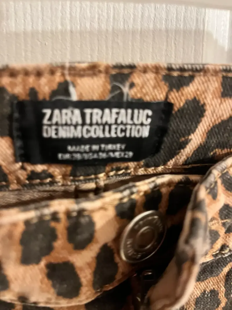 Pantalones Zara Trafaluc Animal Print - 4