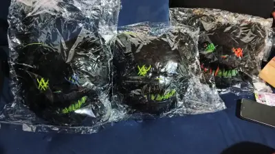 Máscaras LED de conejo y oso para  Halloween 🎃 - miniatura 1