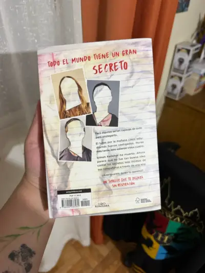 Alguien Está Mintiendo' de Karen M. McManus - miniatura 2