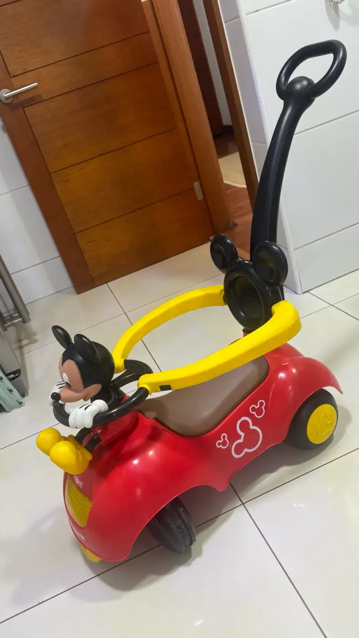 Auto de paseo Mickey Mouse para niños - 4