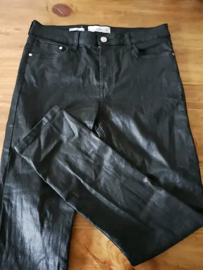 Pantalones de mezclilla negros MNG para mujer - miniatura 1