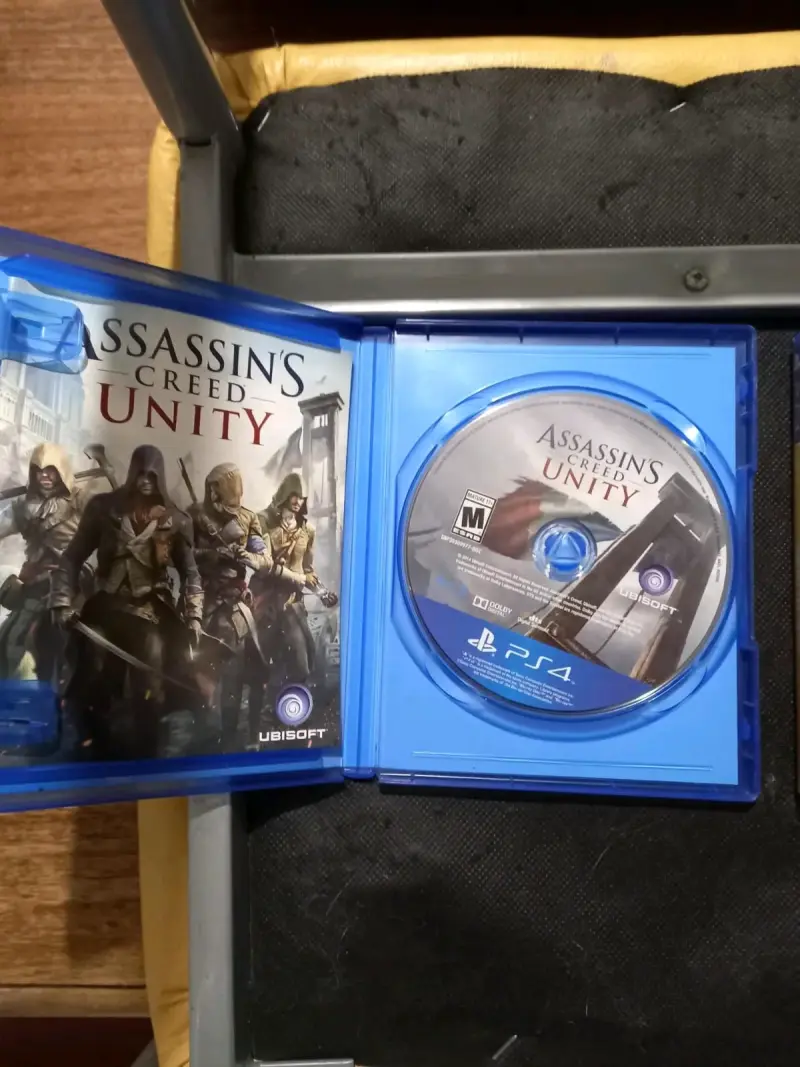 Juego PS4 Assassin's Creed Unity en buen estado - 2