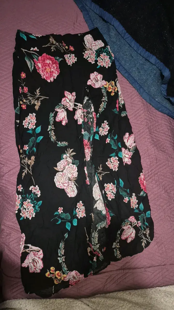 Falda larga floral negra para mujer - 1